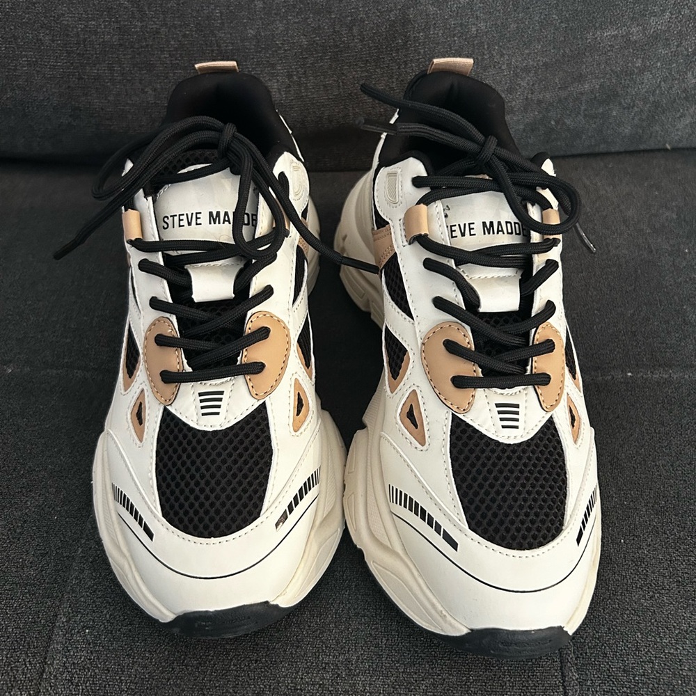 Steve Madden Clydie Chunky Sneaker